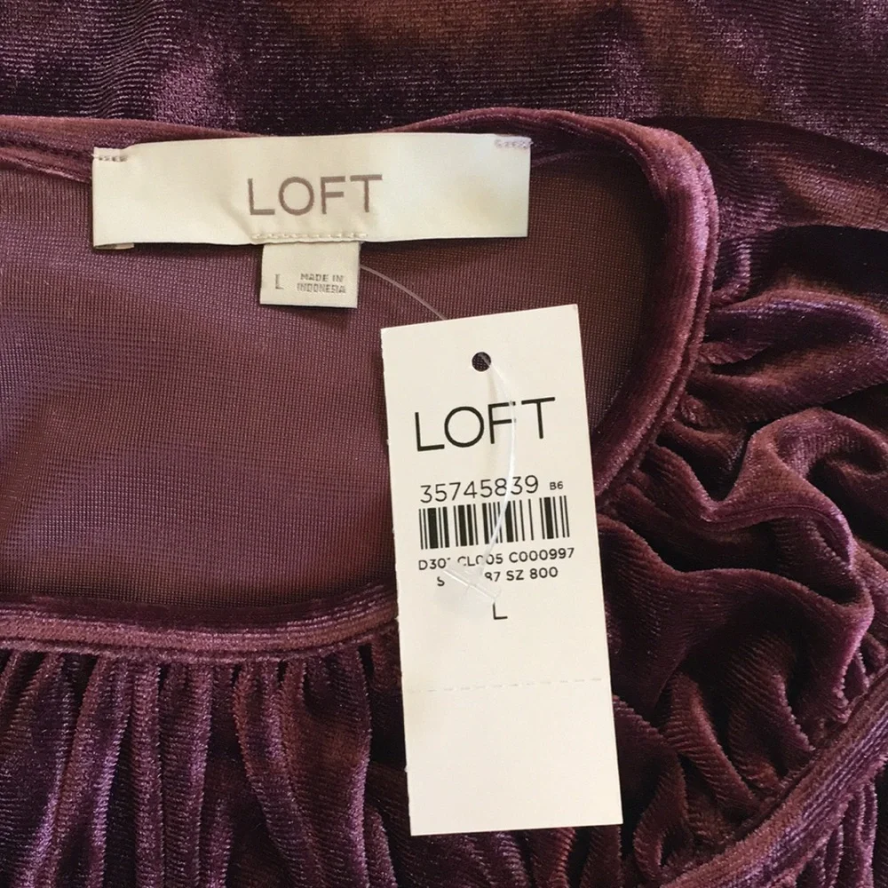 LOFT | Ruched Velvet Top Crushed Blackberry